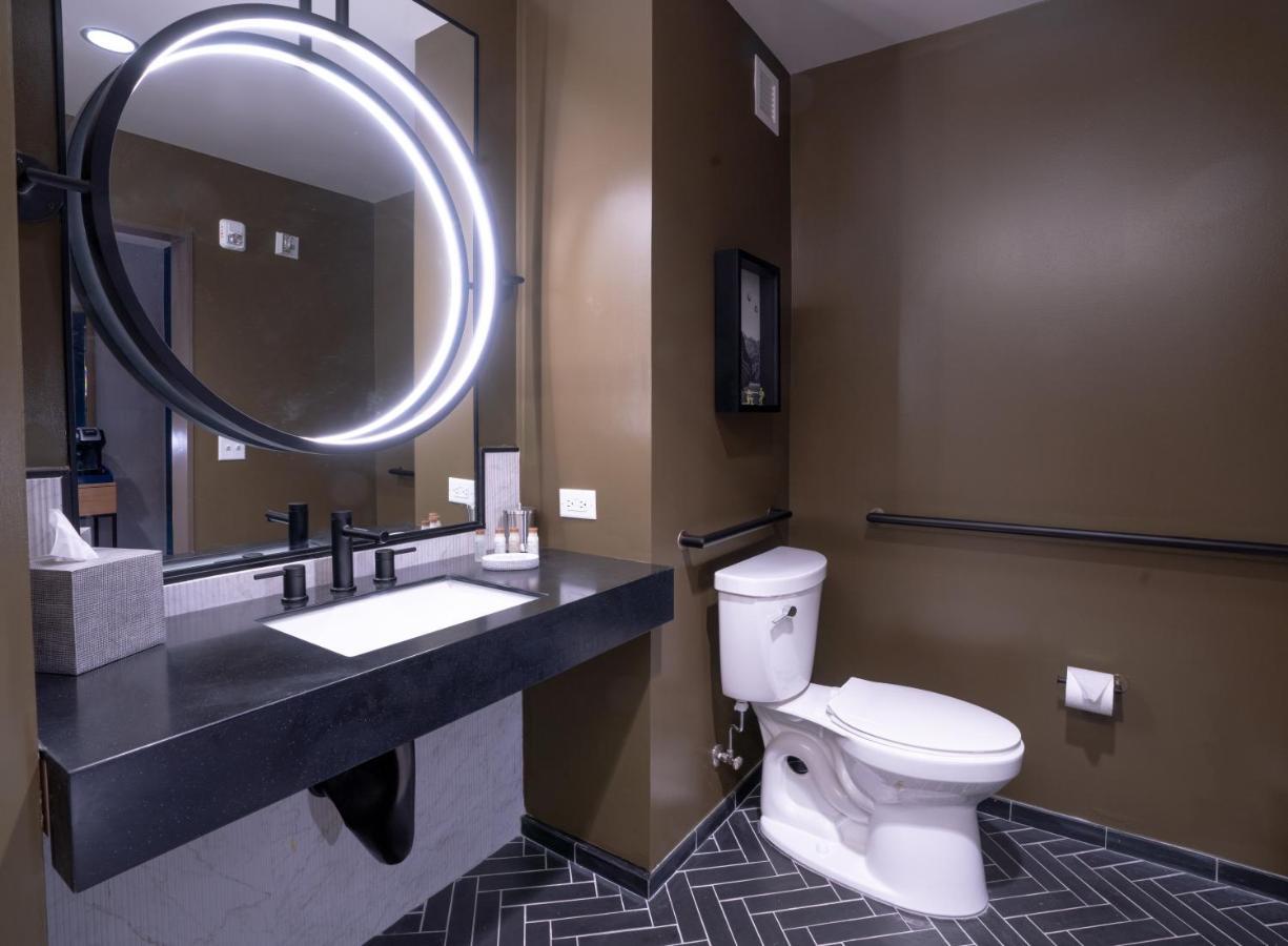 Hotel Indigo - Columbus At Riverfront Place By Ihg Exterior photo